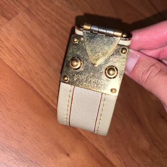 Louis Vuitton Suhali Serure Leather Bracelet Gold Plated Ivory - Picture 4 of 12